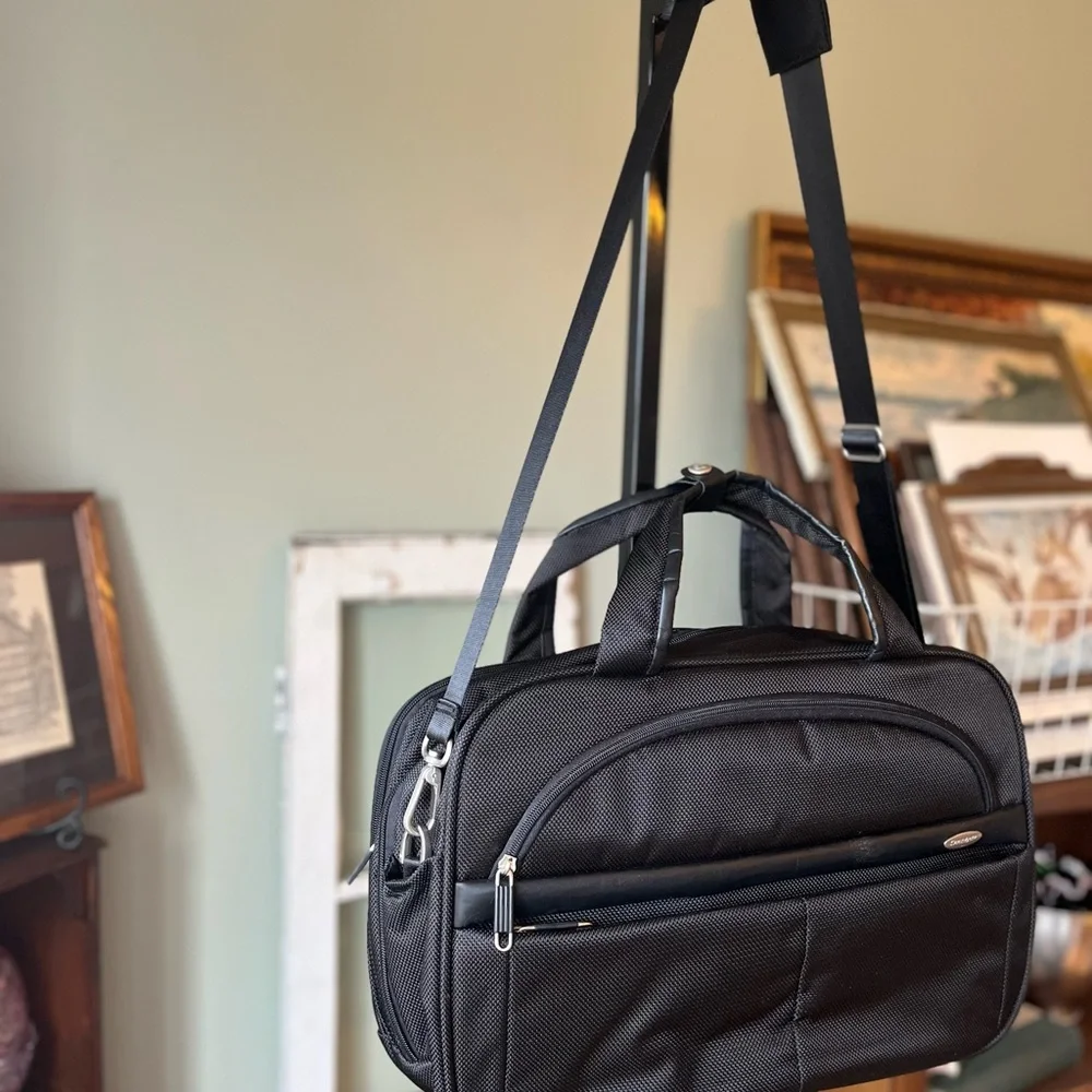 SAMSONITE LAPTOP BUSINESS BAG CLASSIC TOTE WITH ADJUSTABLE STRAP